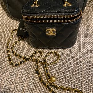Small cross body bag/ NOT REAL